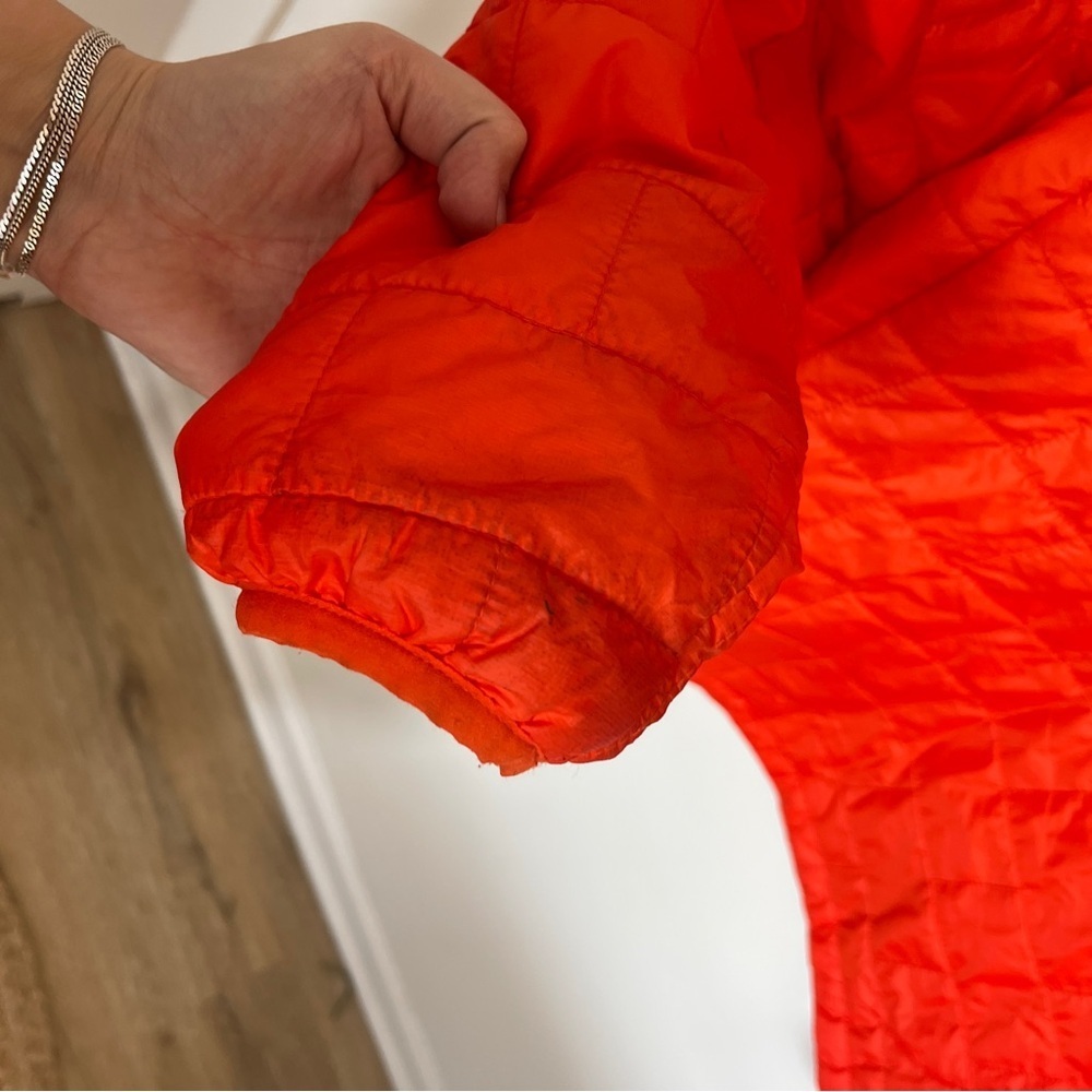 Patagonia Men’s Down Jacket in Bright Orange Size M - Picture 5 of 9
